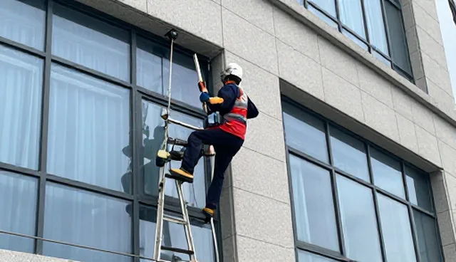 外墙清洗业务发展中的关键选型考量